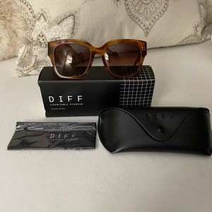 DIFF EYEWEAR BELLA II in Andes Tortoise Brown Gradient  NIB